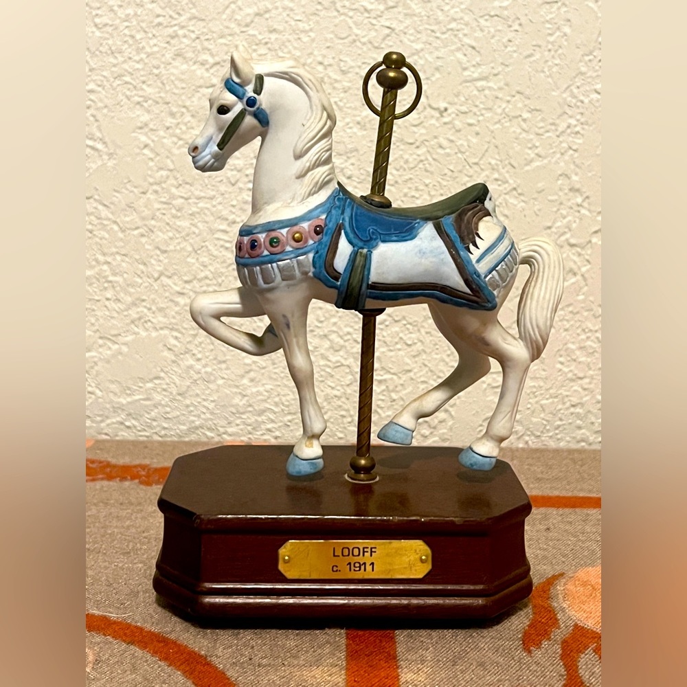 Vintage Carousel Horse Figurine Loof c. 1911 Music Box